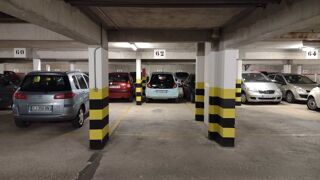  Parking / Garage � louer 8 m�