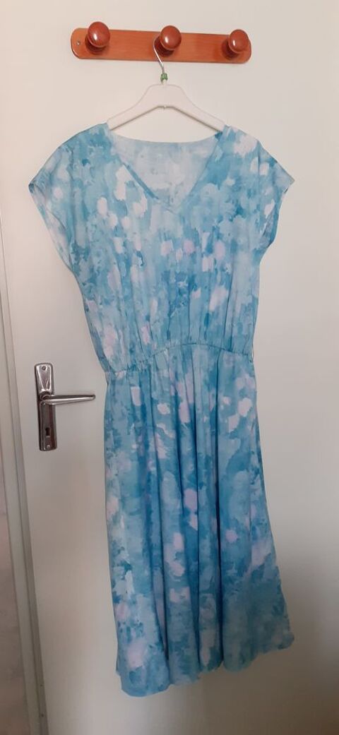 Robe femme taille 42-44 24 Grisolles (82)
