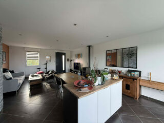 Maison 4 pièces 93 m² · à Tonnay-Charente · 93 m² · 264 000 €
