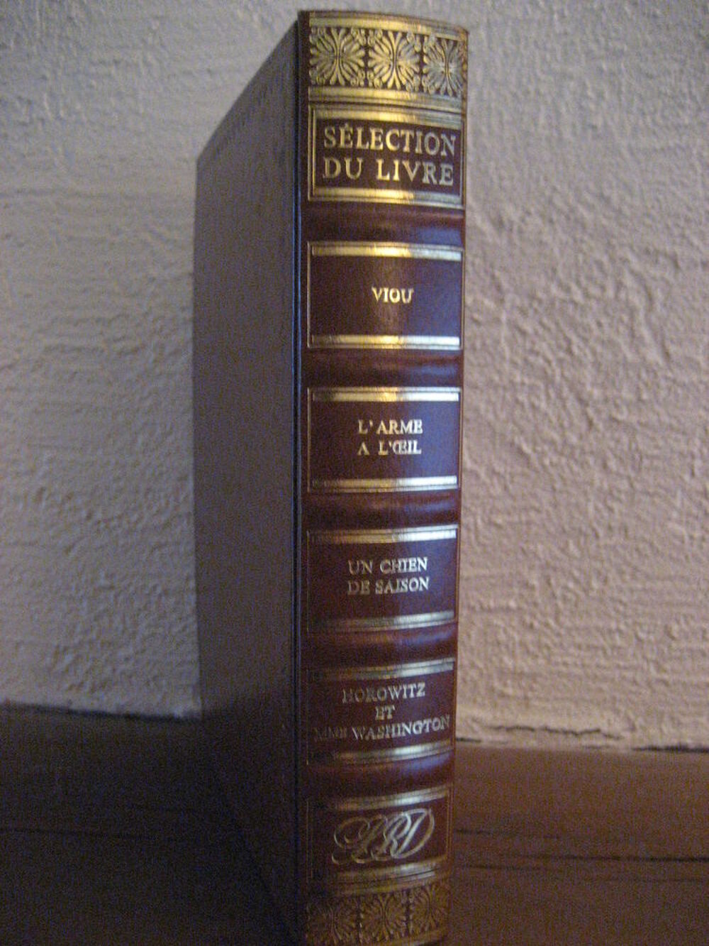 3 livres de H. TROYAT, V. HUGO et C. DE GAULLE Livres et BD