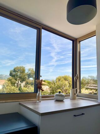 Vente Appartement APPARTEMENT T3 61 M2 DERNIER ÉTAGE - ASCENSEUR PARKING PRIVÉ Sanary-sur-mer