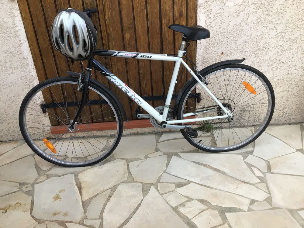 1 velo de homme Vélos