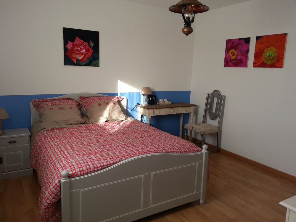 Vente Remise/Grange Maison 5 chambres + 1 bureau.+ Piscine  garage. Lagord
