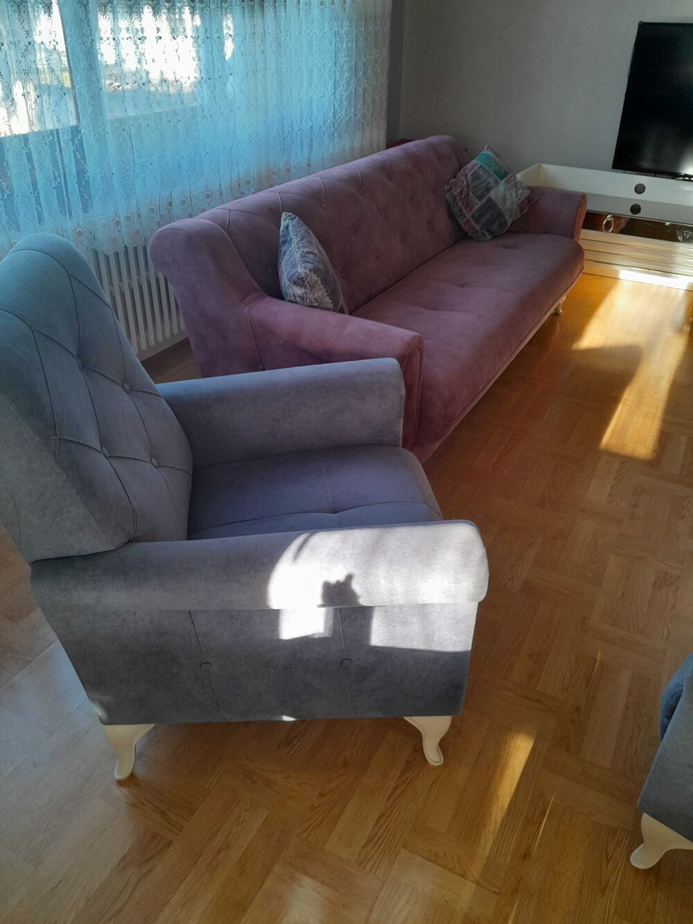 Canap&eacute;s 3 places et fauteuils en excellent &eacute;tat &agrave; vendre Meubles