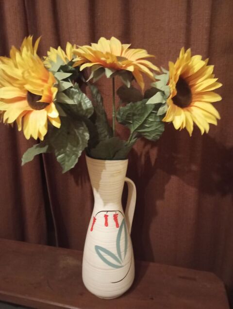 Vase c�ramique W-GERMANY
50 Curis-au-Mont-d'Or (69)