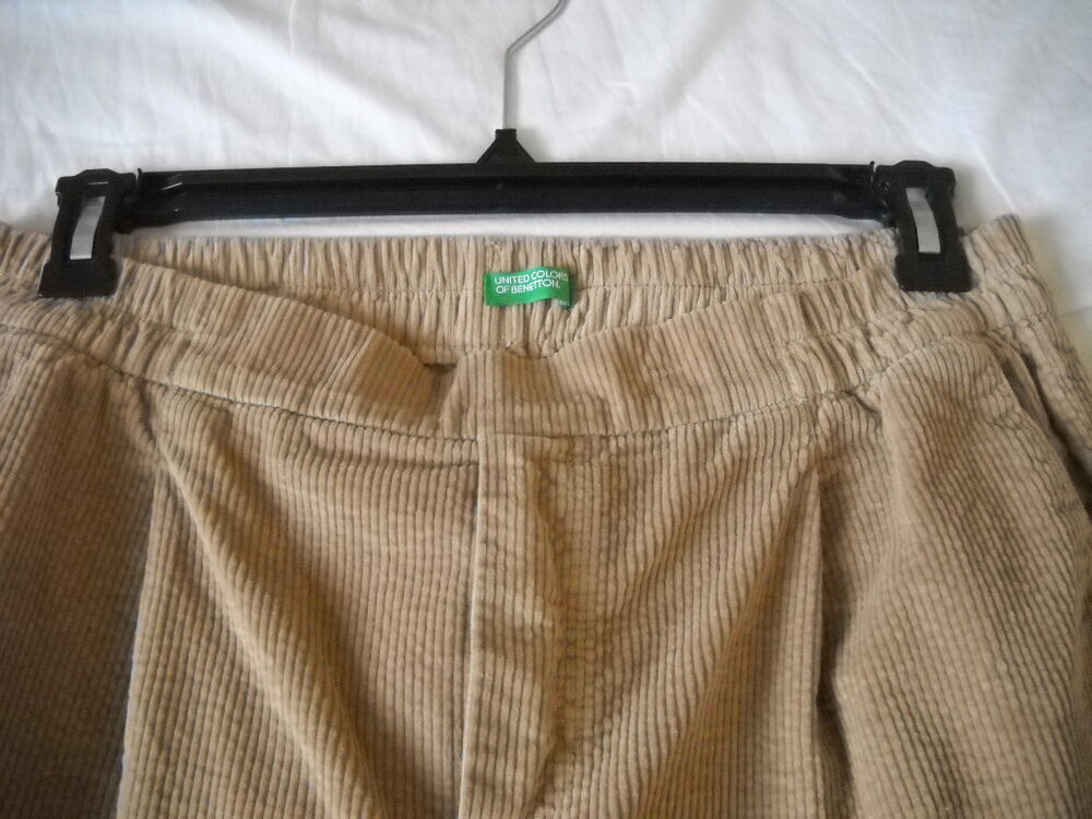 Pantalon velours c&ocirc;tel&eacute; Benetton Vêtements