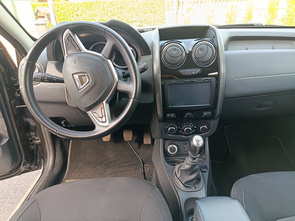Duster dCi 110 4x4 Black Touch 2017 2018 occasion 74410 Saint-Jorioz
