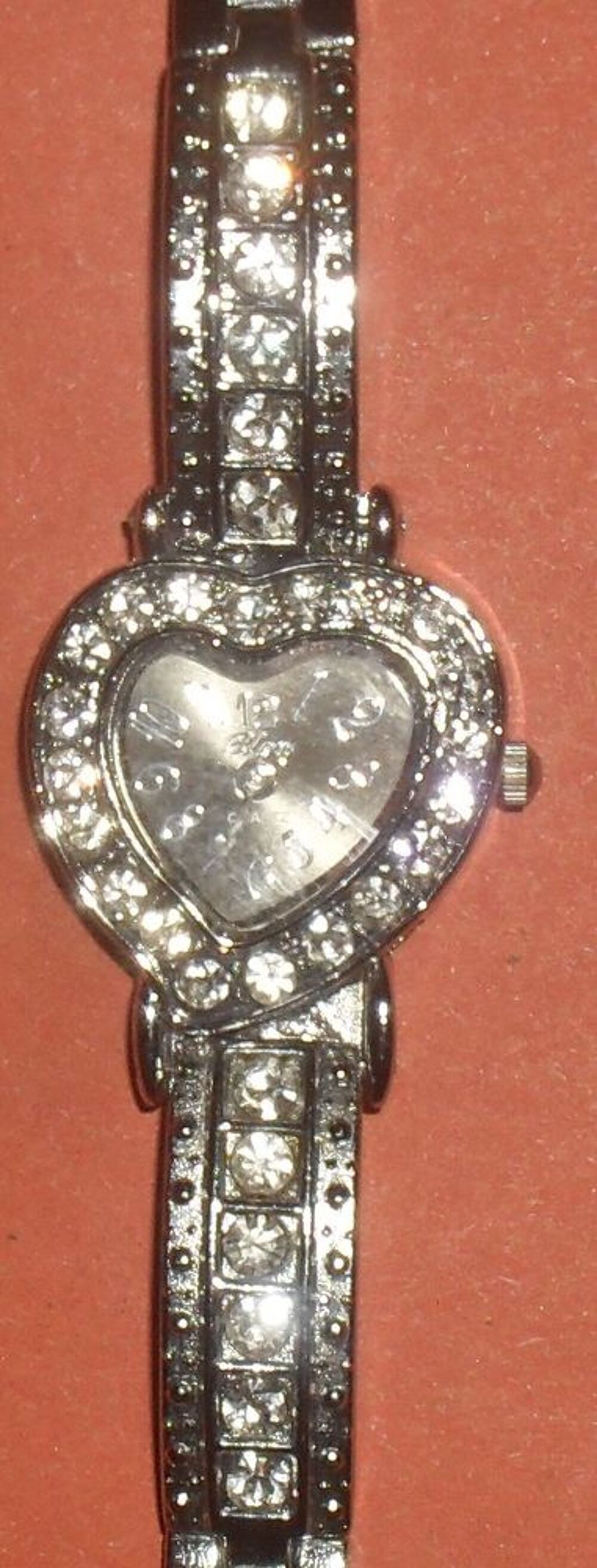 Montre Femme Stainless Steel Back en forme de c?ur Bijoux et montres