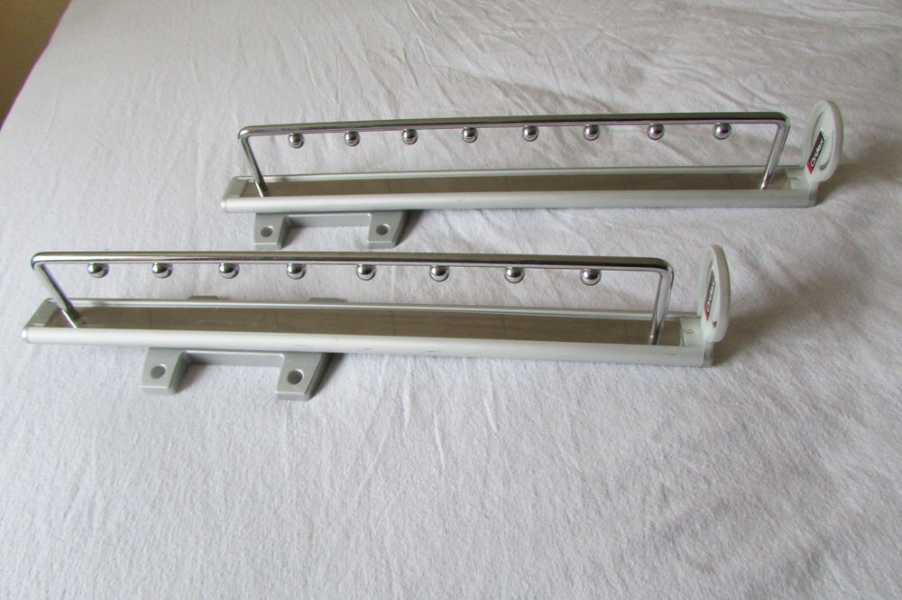 Lot de 2 Cintres Coulissants, t&eacute;lescopiques. Bricolage