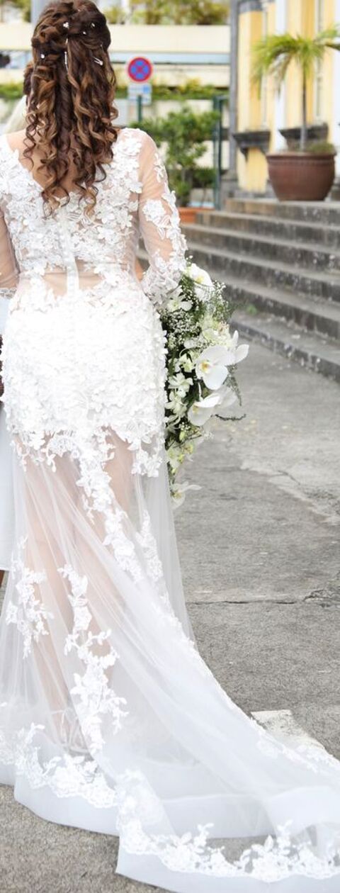 Magnifique robe de mariée en dentelle 450 Saint-Denis (97)