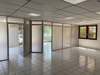 Location Autre Bureau/Entrepôt RDC- Aubagne 300 m² extensible 500 m² Aubagne