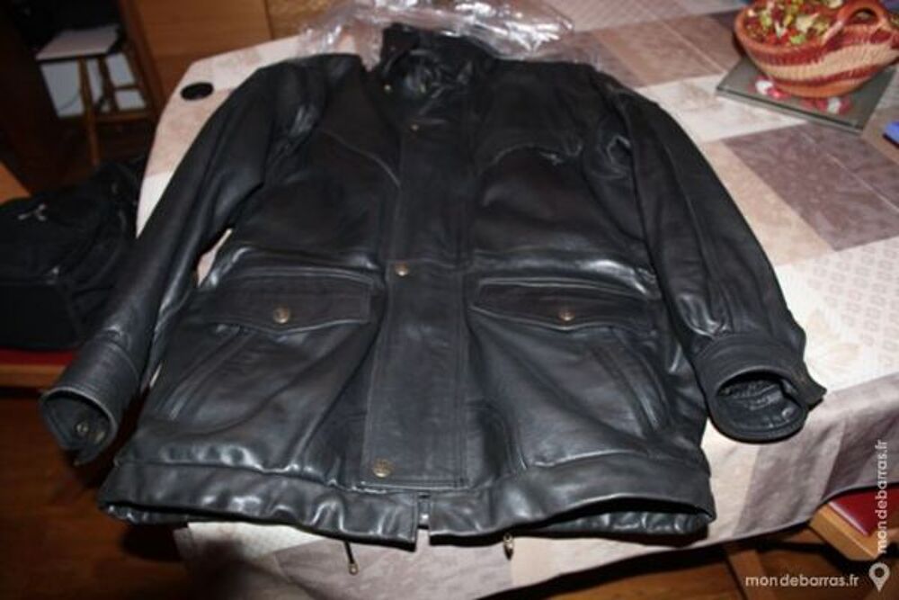 VESTE CUIR NEUVE TAILLE L Vêtements