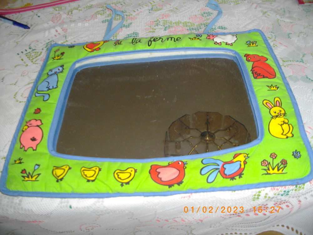 MIROIR (INCASSABLE) DE LIT OU AUTRE POUR BEBE Jeux / jouets