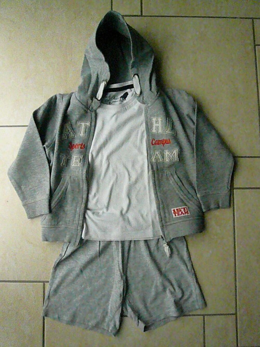 Ensemble de sport 3 pi&egrave;ces 6 ans (n&deg;33) Vêtements enfants