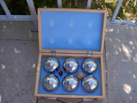 6 boules de pétanque cochonnet cordelette de mesure coffret Chénérailles (23)