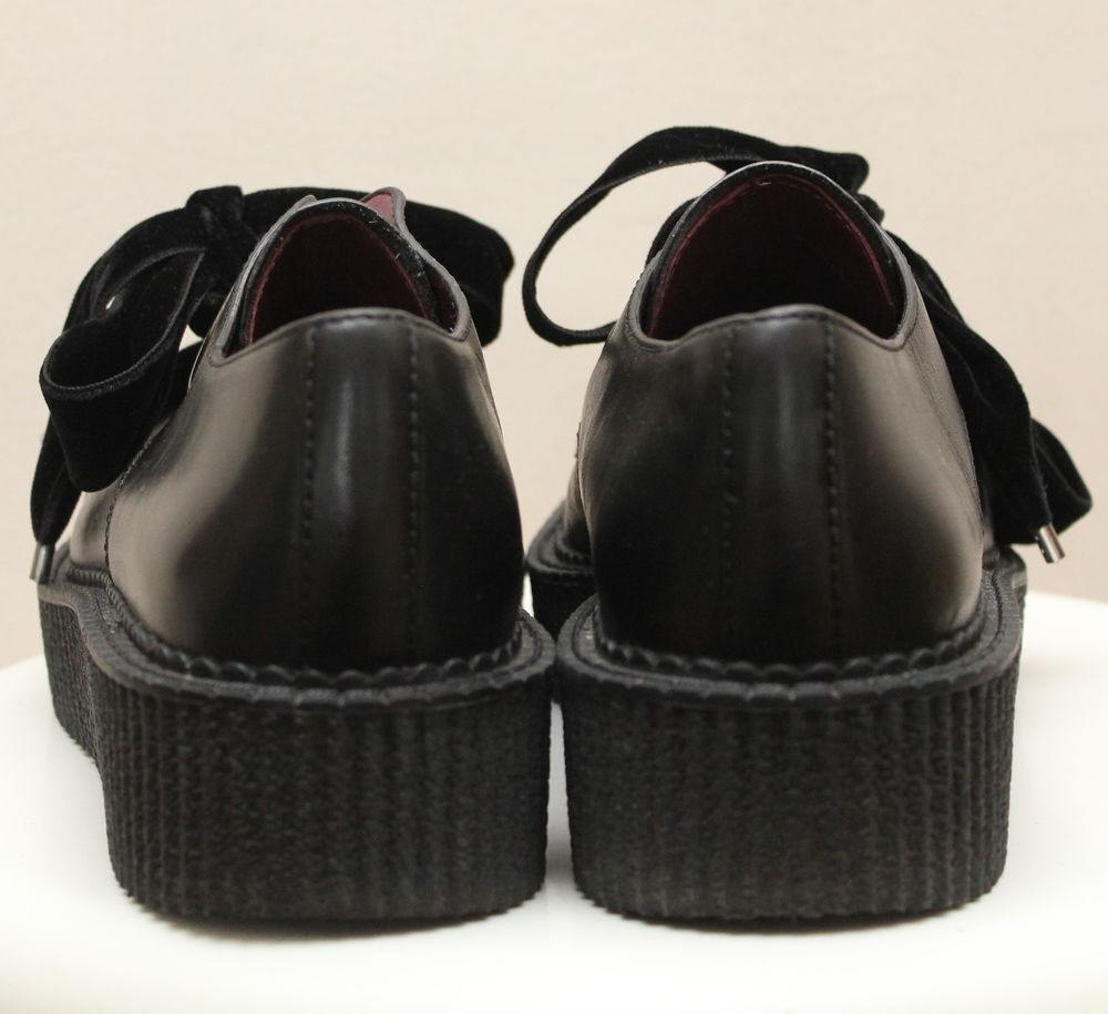 Derbies cuir noir creepers MARC JACOBS T.38 Fr
Chaussures