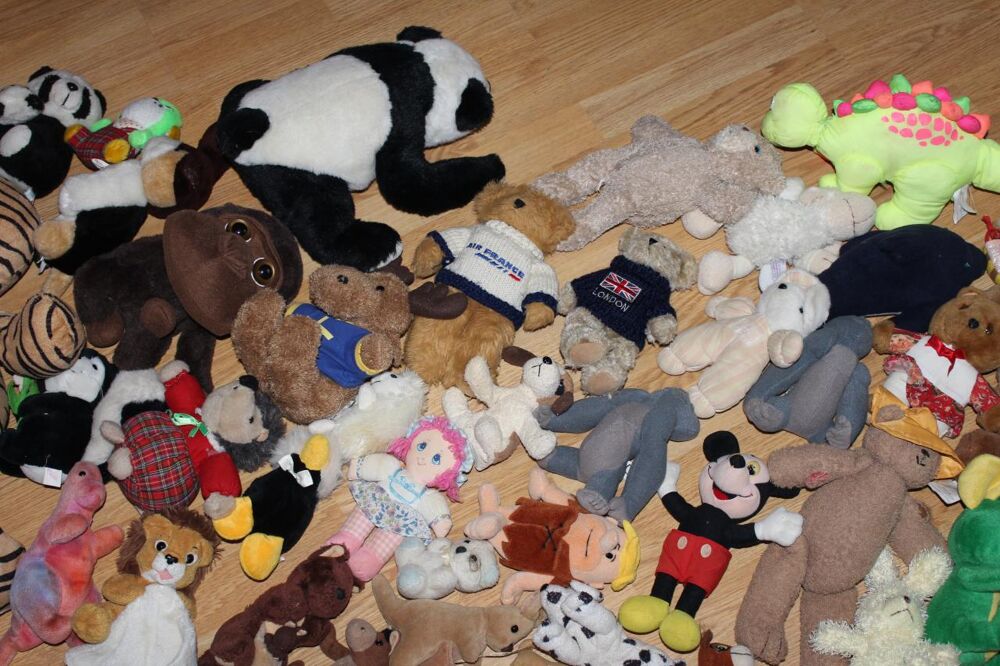 PELUCHES Jeux / jouets