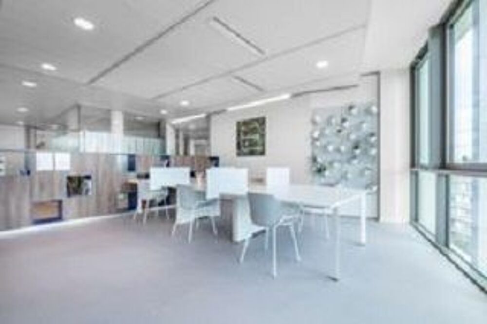   Accès tout inclus aux espaces de coworking à STOP & WORK VERSAILLES CHANTIER  