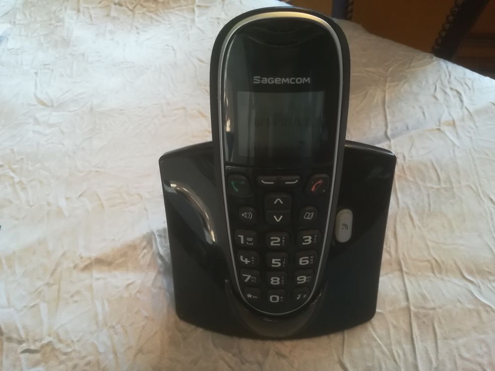 t&eacute;l&eacute;phone ,fixe ,SAGECOM . Téléphones et tablettes