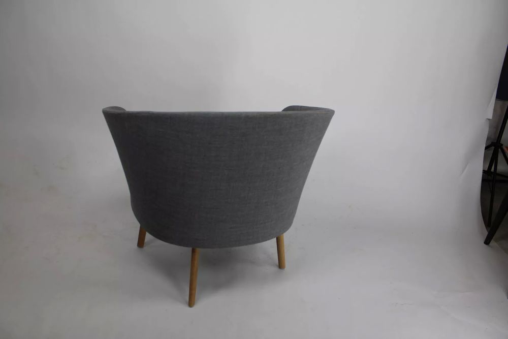 Fauteuil lounge Dorso dessin&eacute; par GamFratesi pour HAY Meubles