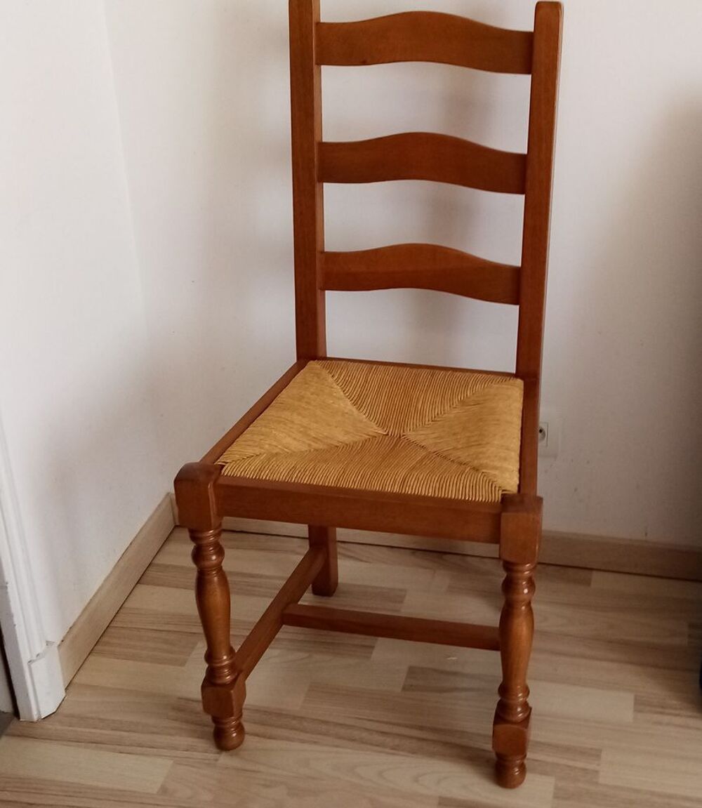 Table ronde + chaises Meubles
