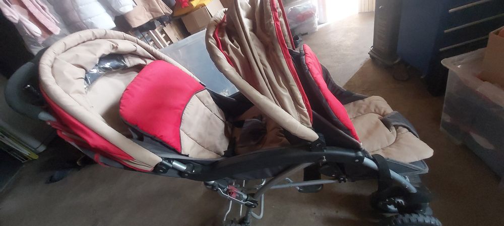 poussette double Pu�riculture