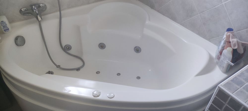 Baignoire d angle baln&eacute;o Meubles
