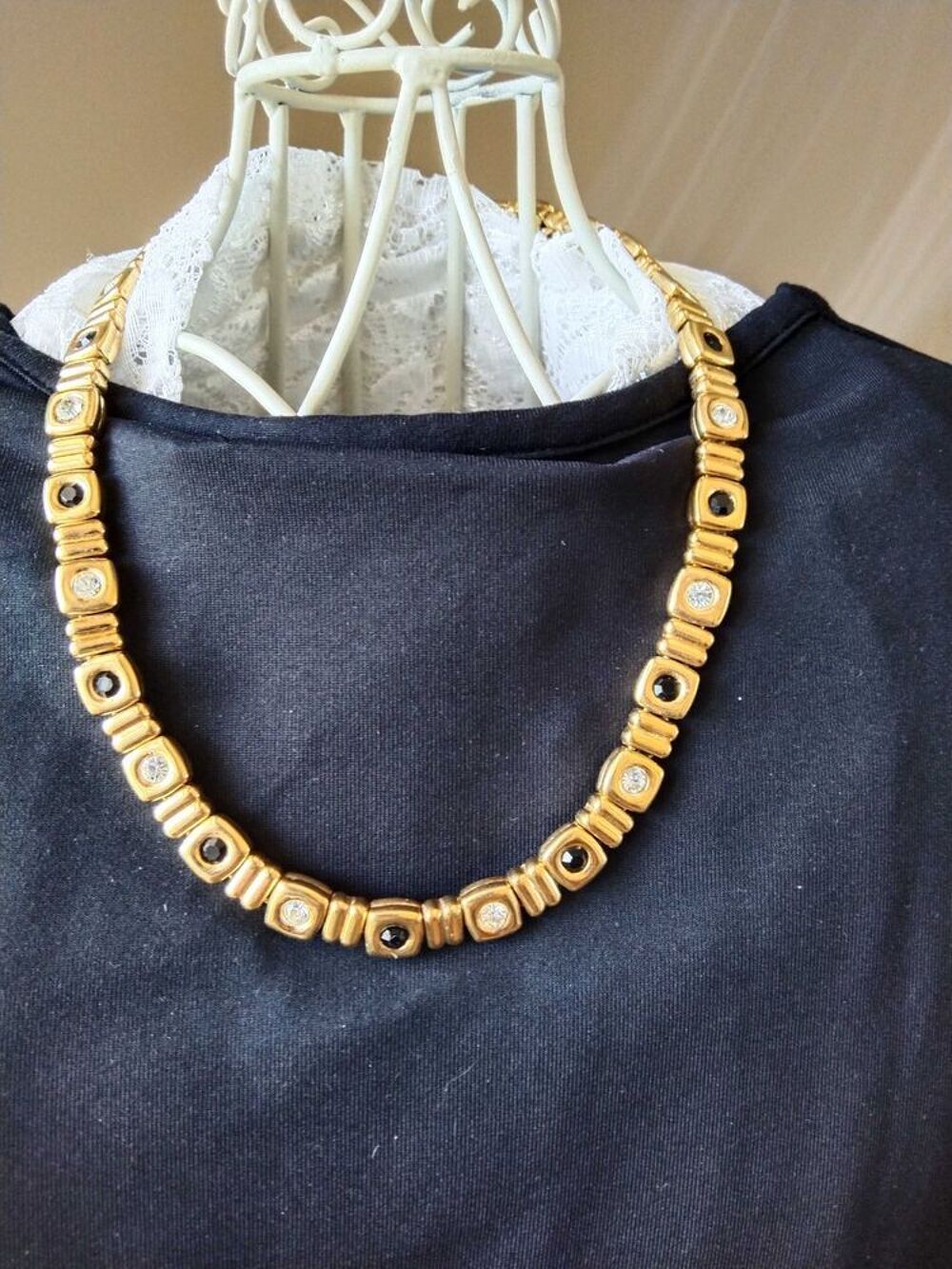 Collier Nina Ricci Bijoux et montres