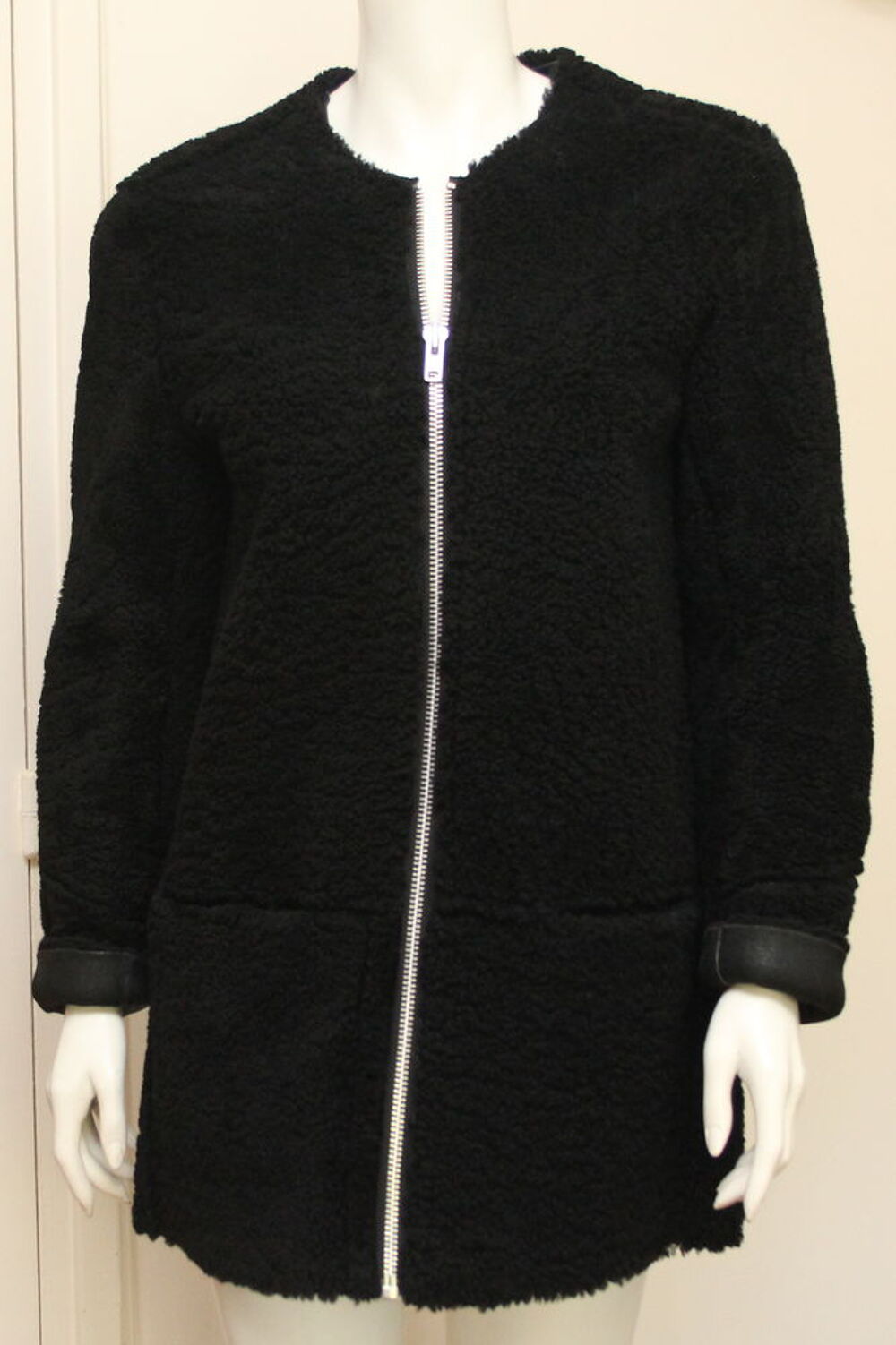 Manteau mouton noir SANDRO T.1 (38 Fr) Vêtements