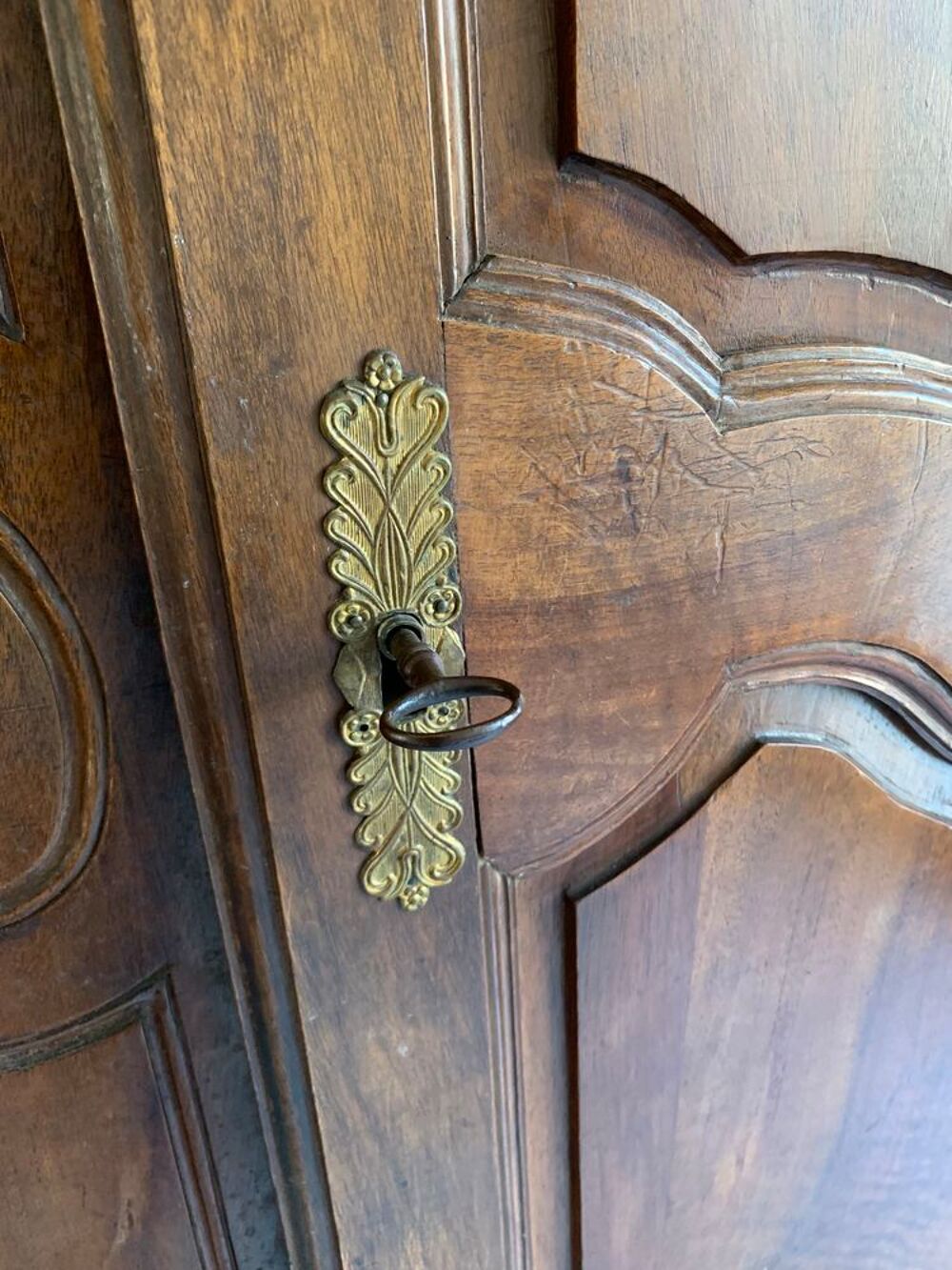 Armoire marseillaise Meubles