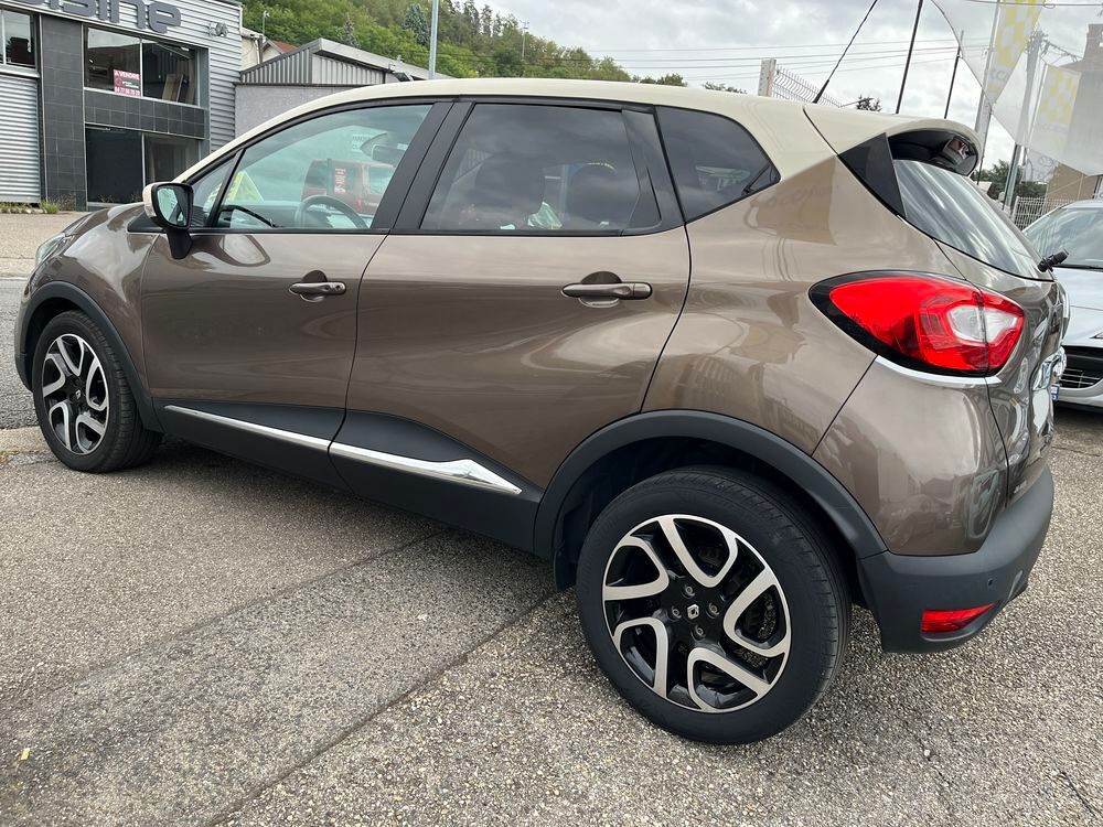 Captur dCi 90 Energy S&S eco&sup2; Intens 2015 occasion 42700 Firminy