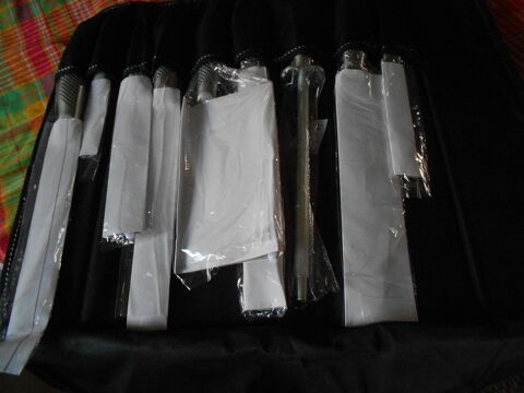 pieces de coutellerie 200 Brie-Comte-Robert (77)