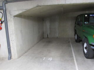  Parking / Garage à louer 15 m²