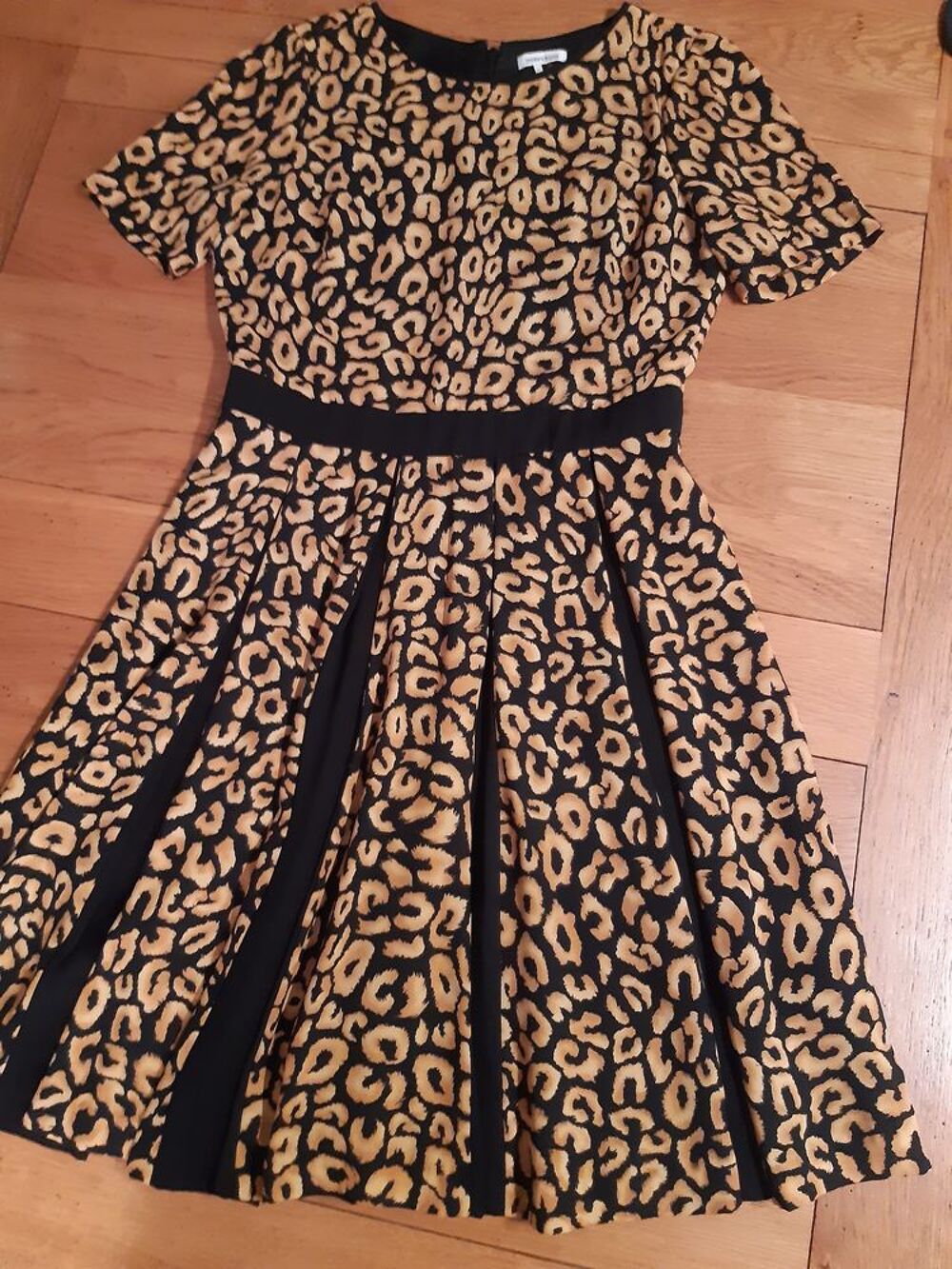 Robe &eacute;l&eacute;gante Manoukian Vêtements