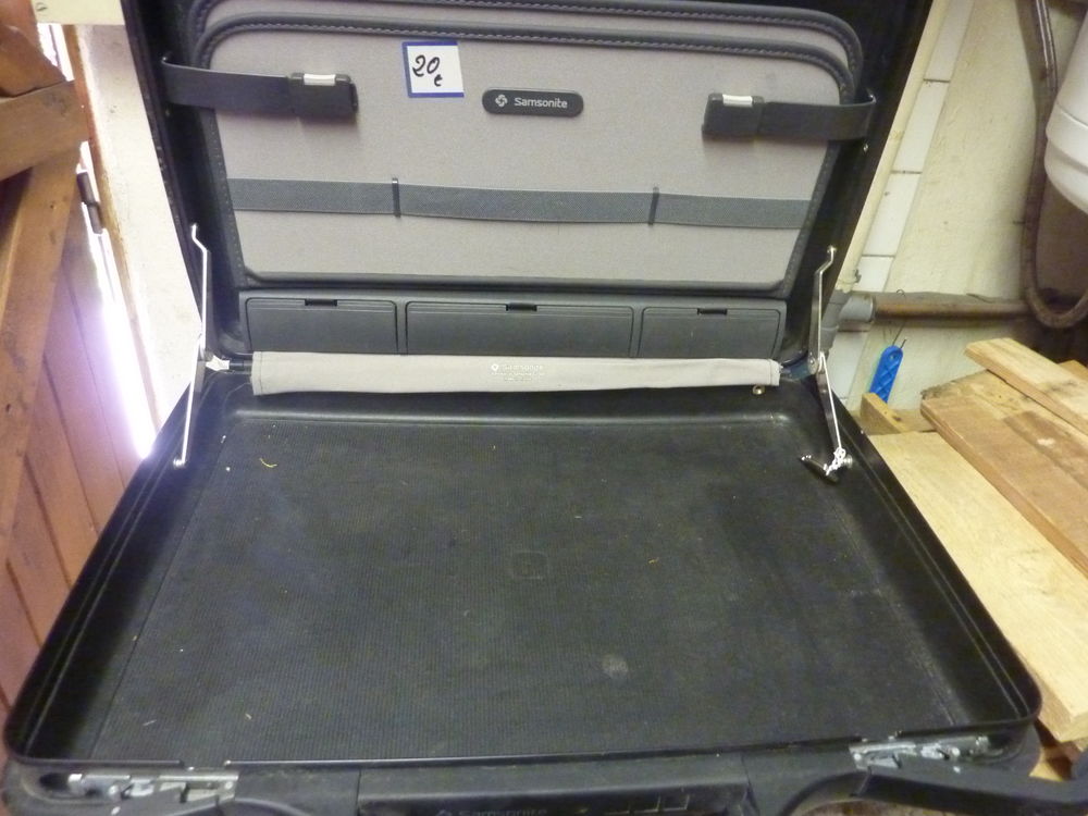 Attach&eacute; CASE " SAMSONITE " Matériel informatique