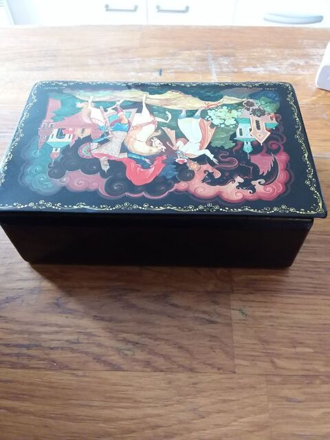 Boite laque russe 99 Arras (62)