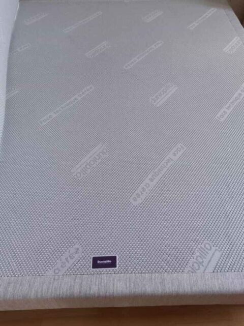 SOMMIER RECOUVERT + MATELAS SIMON TRES BONNE ETAT 500 Figeac (46)