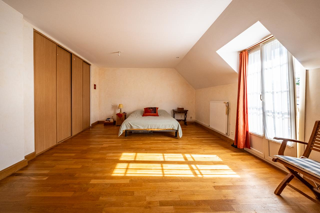  Maison à vendre 12 pièces 251 m²