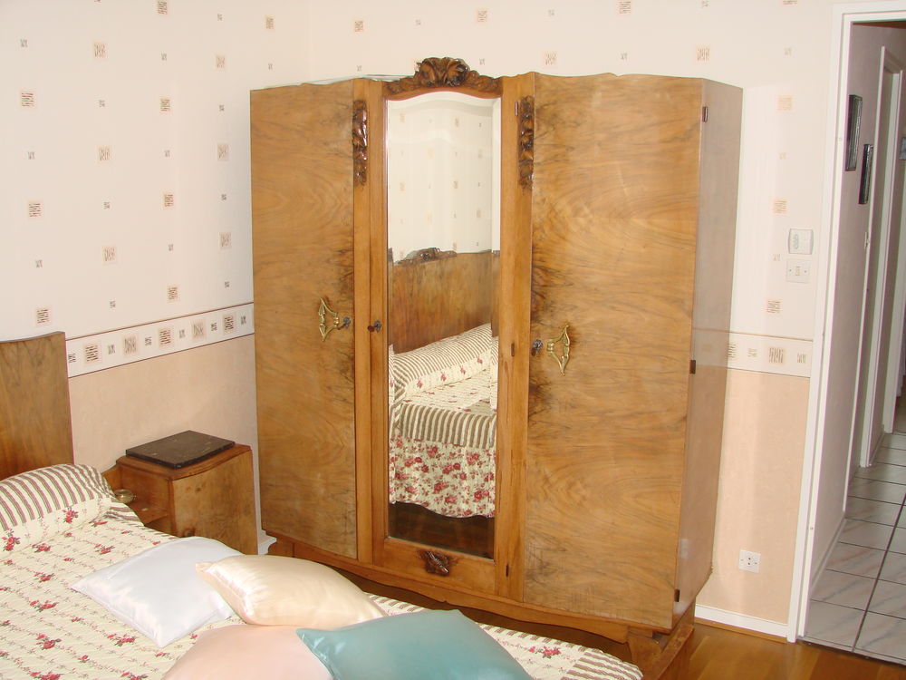 CHAMBRE A COUCHER Meubles