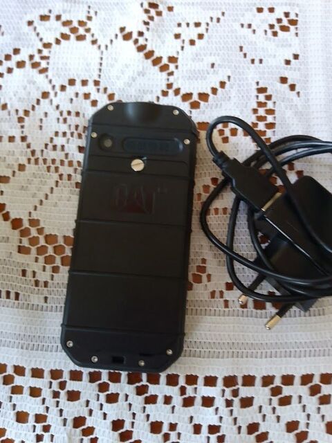 TELEPHONE ETANCHE ANTICHOCS PRO CATERPILAR  B 26 40 Tournon-sur-Rh�ne (07)
