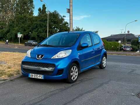 Peugeot 107 1.0e 12V 68ch BLUE LION Urban 2009 occasion Cr&eacute;teil 94000