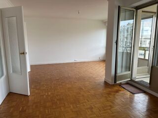  Appartement à louer 2 pièces 76 m²