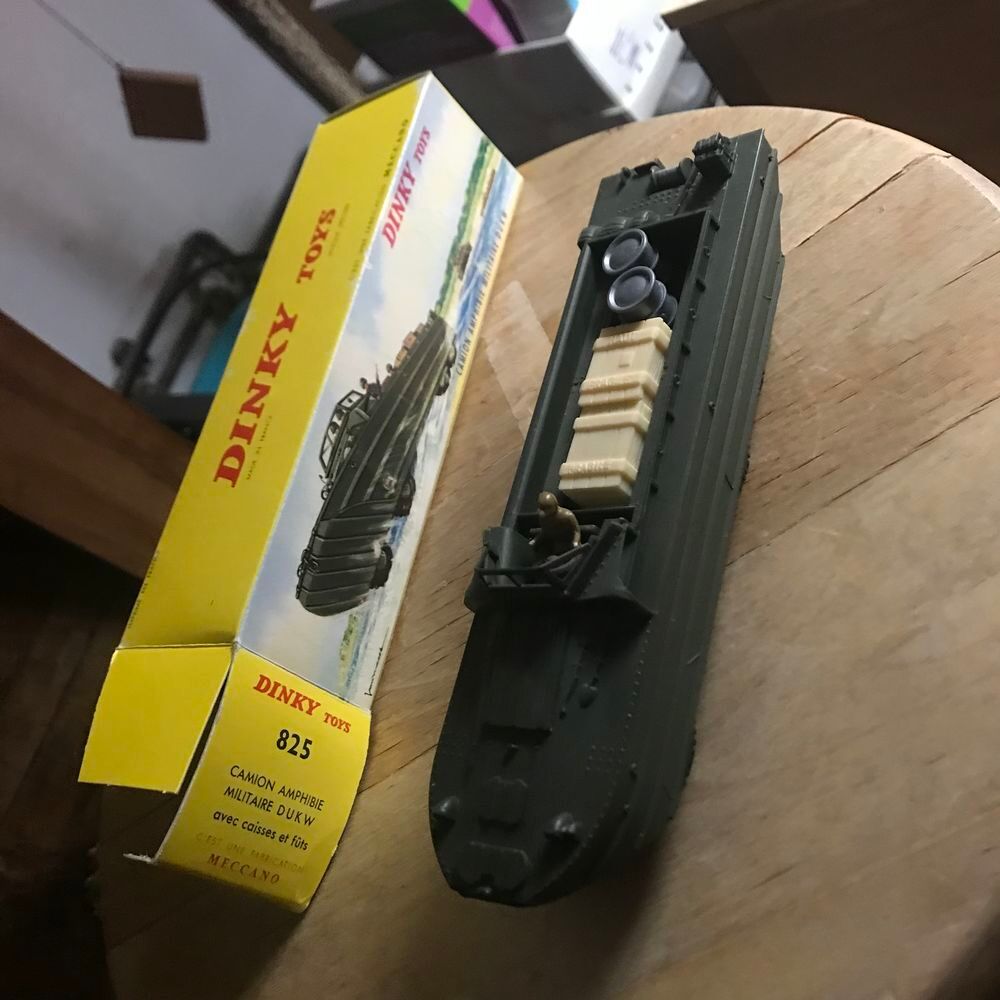 Dinky toys camion Amphibie militaire DUKW 825 Jeux / jouets
