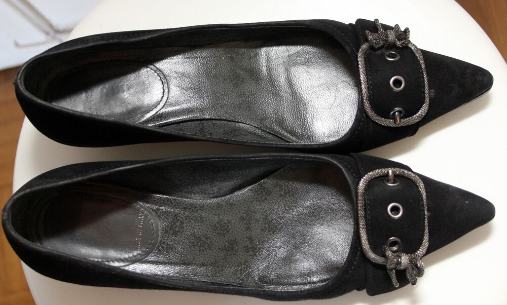 Escarpins daim noir MIU MIU 
37 Fr Chaussures