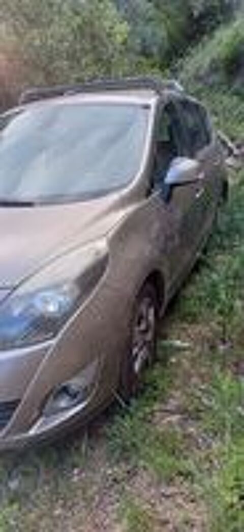 Grand Sc&eacute;nic III dCi 110 FAP eco2 15th Euro 5 7 pl 2011 2011 occasion 30440 Sum&egrave;ne