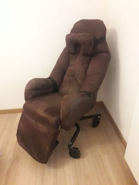 FAUTEUIL LECTRIQUE 50 Charny (89)
