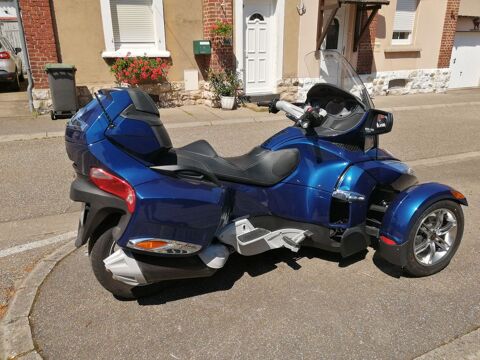 Moto CAN AM 2011 occasion Freyming-Merlebach 57800