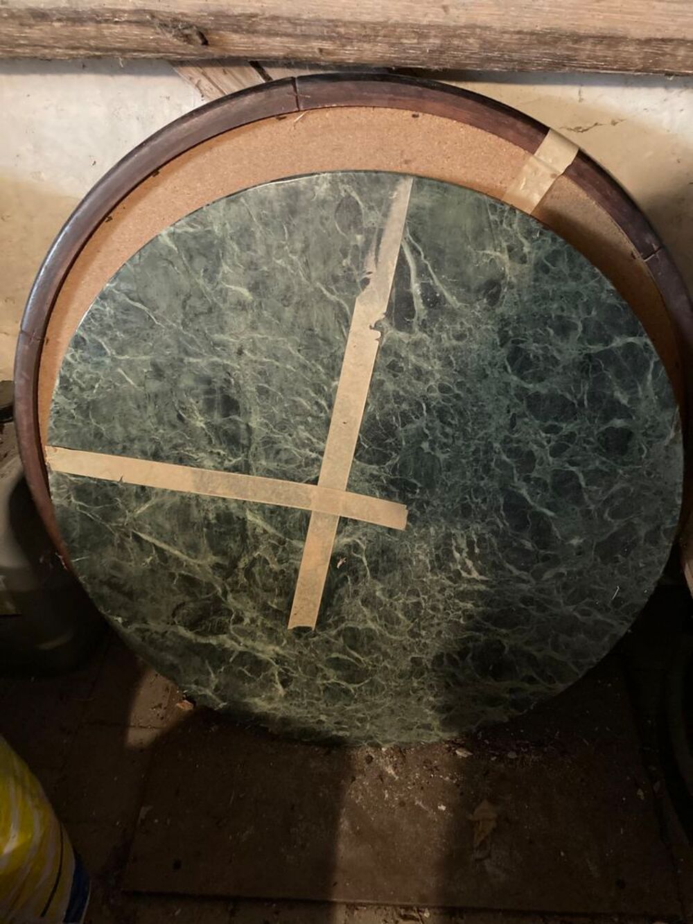 Table basse en marbre vert ap&eacute;ro 90cm Meubles