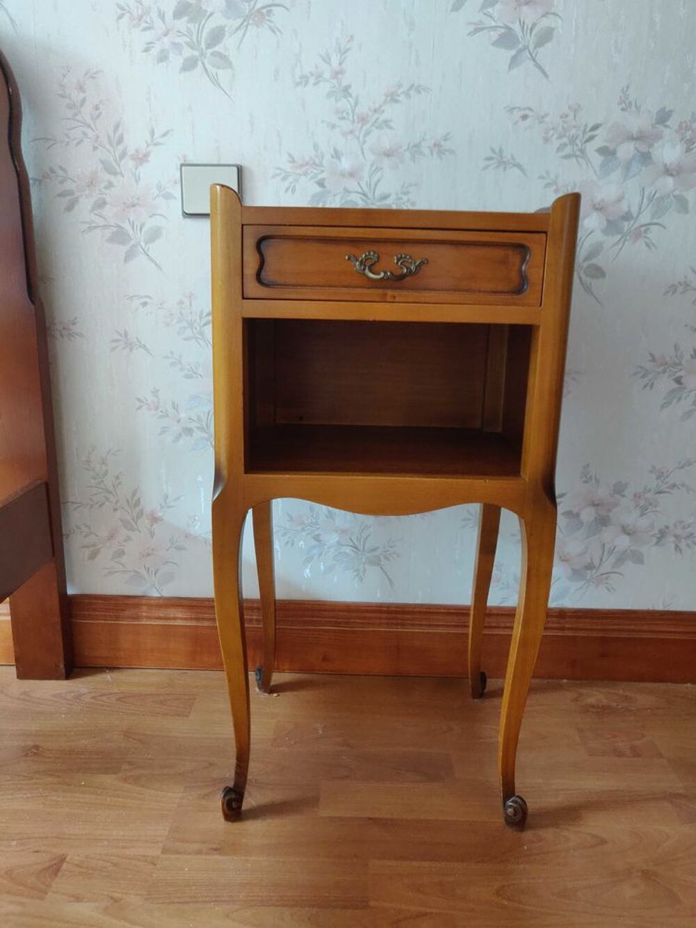 Table de chevet en bois Meubles