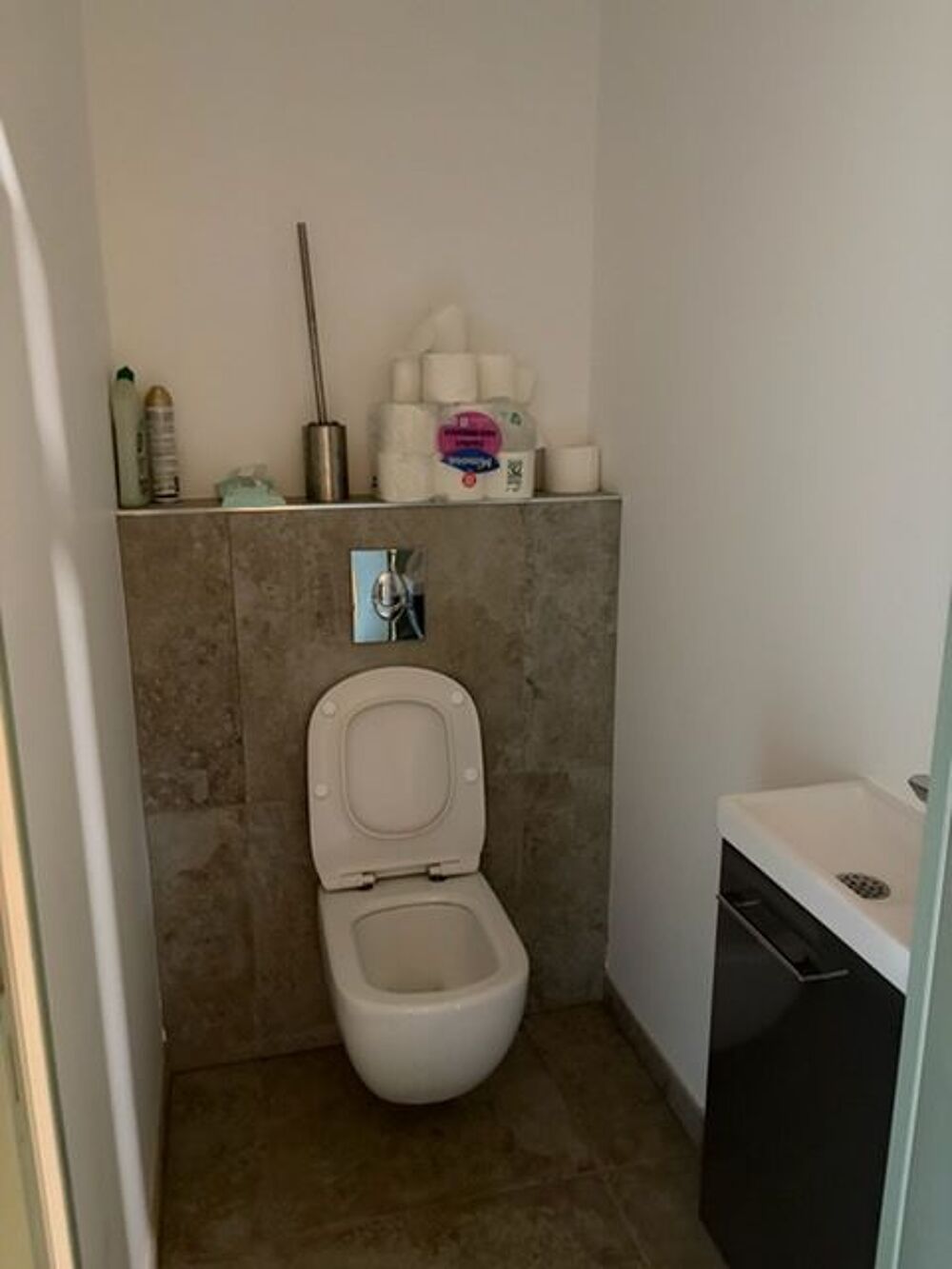 Location Atelier BATIMENT 350 m² SUR TERRAIN clôturé 1200 m² Billé